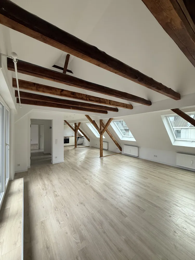 2 Zimmer Wohnung mit 78 m² in Düsseldorf – Bild 1