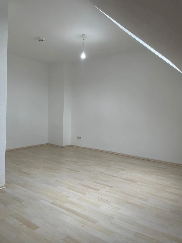 1 Zimmer Wohnung mit 28 m² in Frankfurt am Main – Bild 1