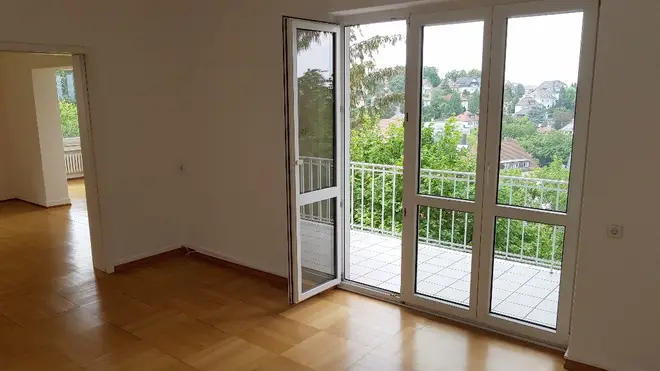 5 Zimmer Wohnung mit 110 m² in Stuttgart – Bild 2