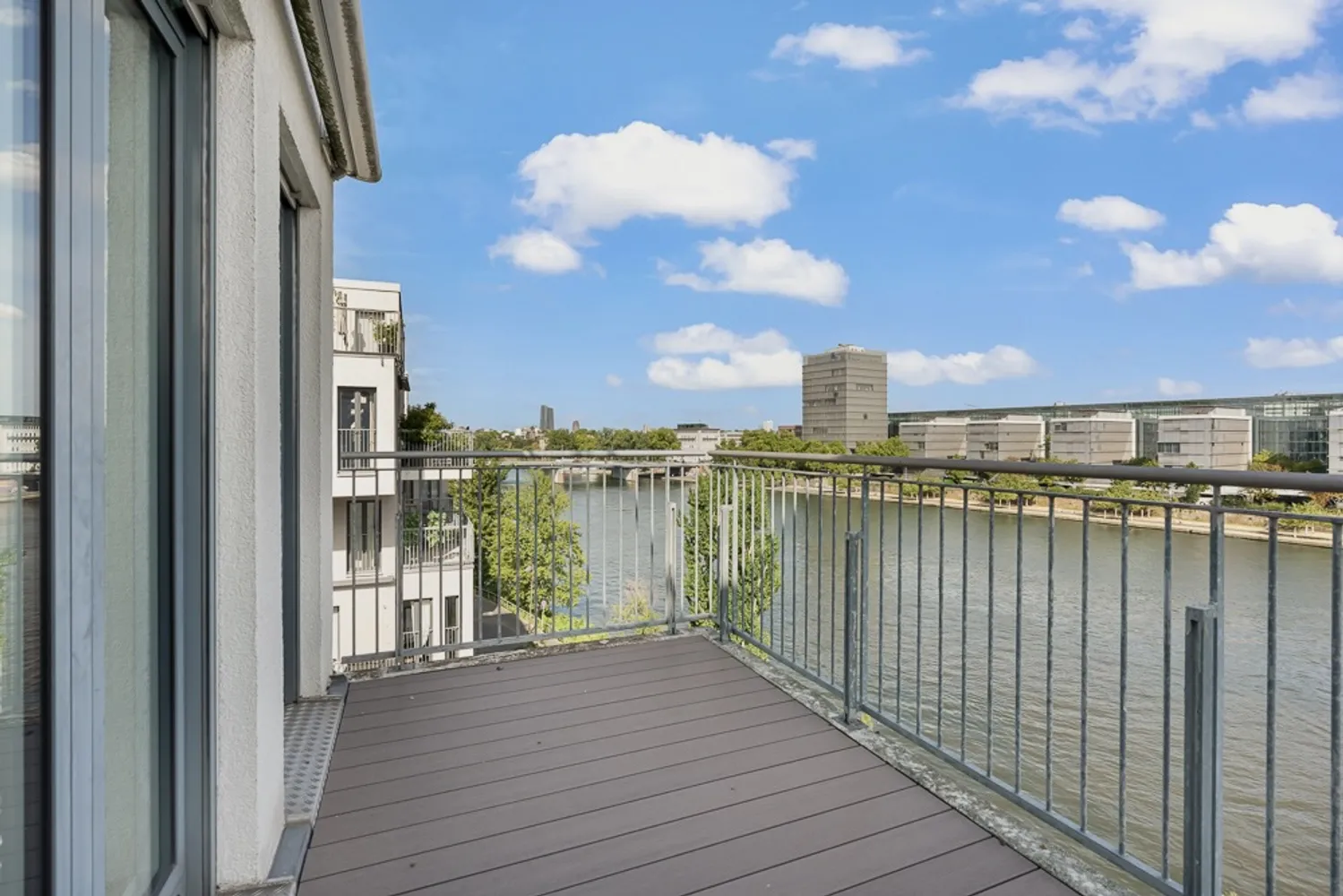 5 Zimmer Wohnung mit 237 m² in Frankfurt am Main – Bild 10