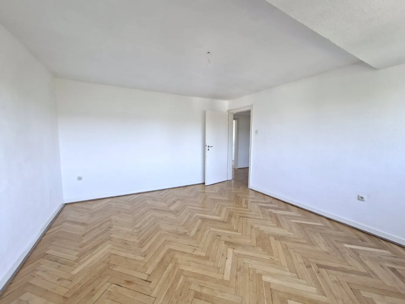 3 Zimmer Wohnung mit 72 m² in Düsseldorf – Bild 3