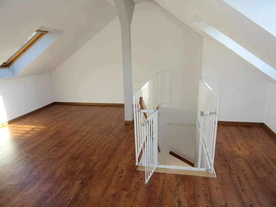 5 Zimmer Wohnung mit 145 m² in Werdau – Bild 3