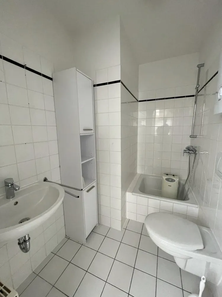 2 Zimmer Wohnung mit 34 m² in Krefeld – Bild 3