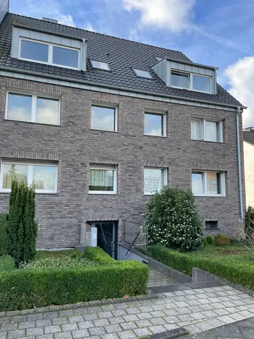 3 Zimmer Wohnung mit 100 m² in Düsseldorf – Bild 2