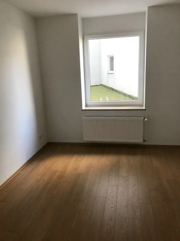 4 room apartment with 98 m² in Düsseldorf – Photo 3