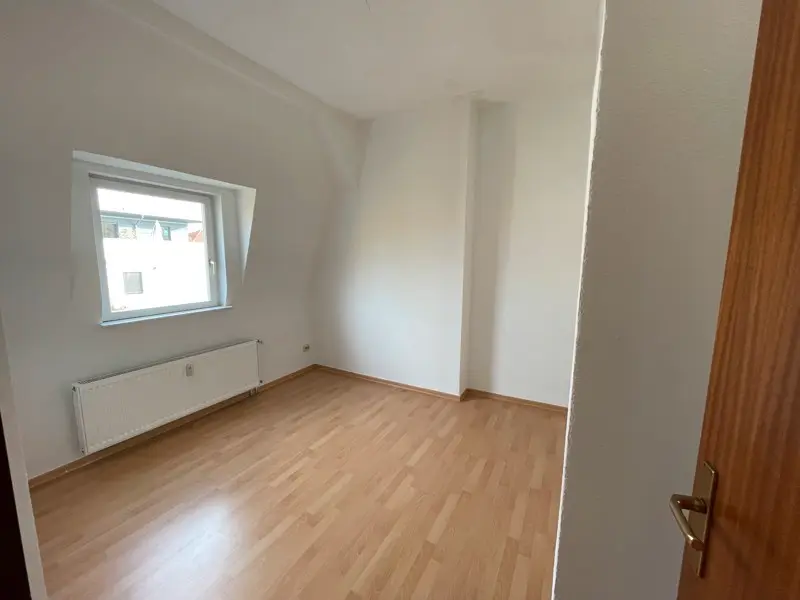 3 Zimmer Wohnung mit 77 m² in Erfurt – Bild 2