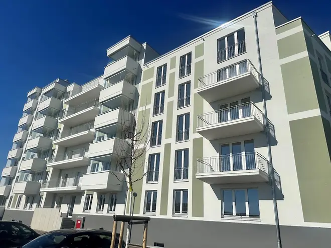 3 Zimmer Wohnung mit 94 m² in Berlin – Bild 2
