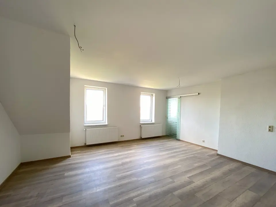 4 Zimmer Wohnung mit 90 m² in Weißenfels – Bild 1