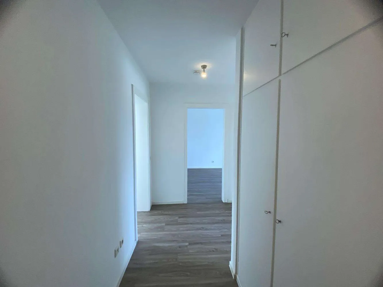 2 Zimmer Wohnung mit 67 m² in Krefeld – Bild 2