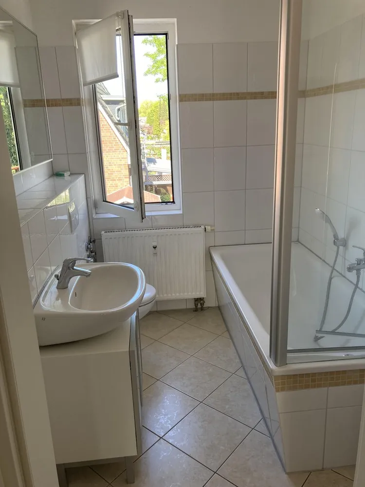 2 Zimmer Wohnung mit 80 m² in Hamburg – Bild 2