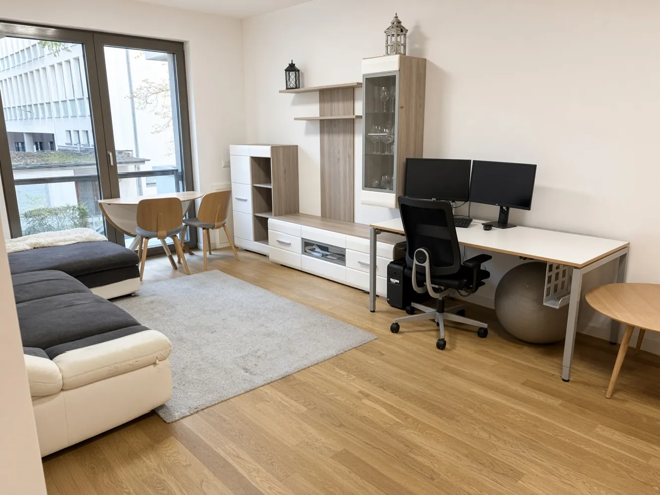2 room apartment with 65 m² in Frankfurt am Main – Photo 1