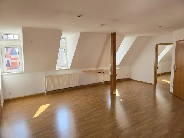 2 Zimmer Wohnung mit 68 m² in Altenburg – Bild 1