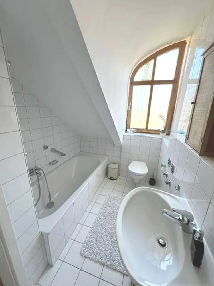 3 room apartment with 94 m² in Munich – Photo 3