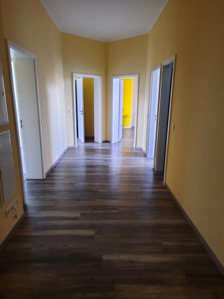 6 Zimmer Wohnung mit 191 m² in Cottbus – Bild 2