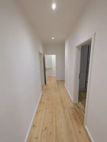 2 Zimmer Wohnung mit 82 m² in Berlin – Bild 4