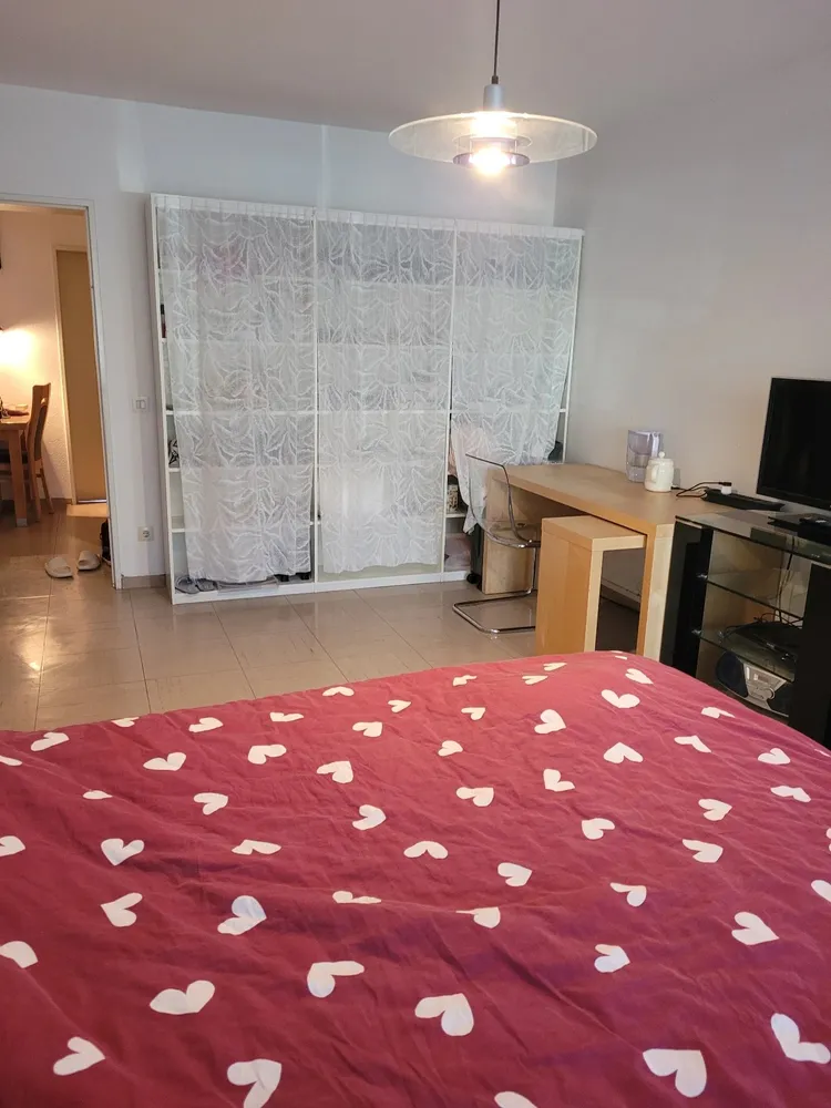 1 Zimmer Wohnung mit 25 m² in Köln – Bild 2