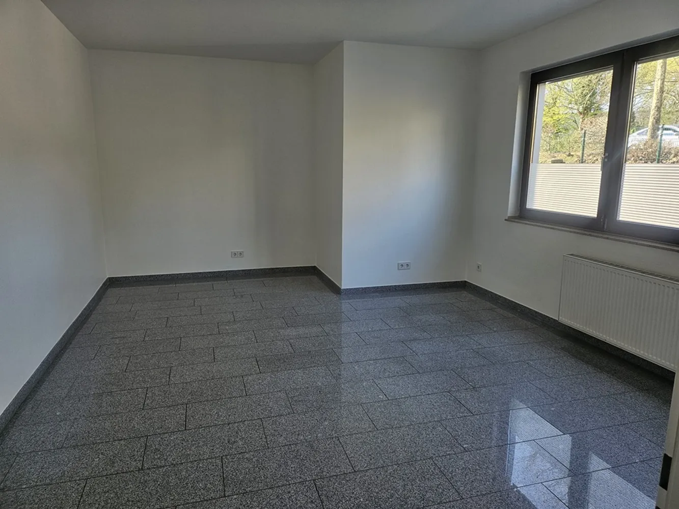 2 Zimmer Wohnung mit 100 m² in Erkrath – Bild 1