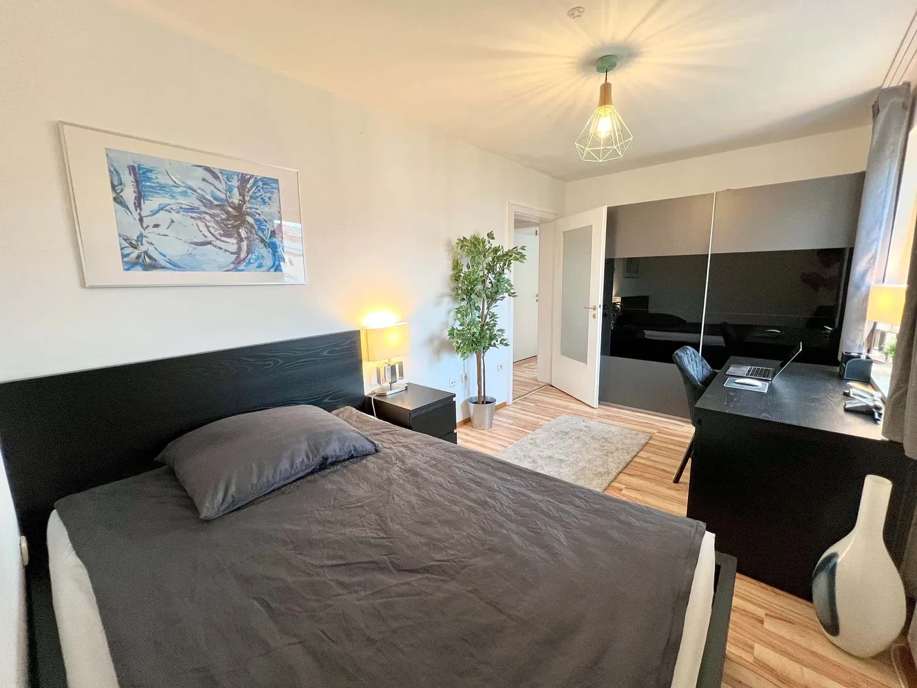Shared room with 13 m² in Munich – Photo 4