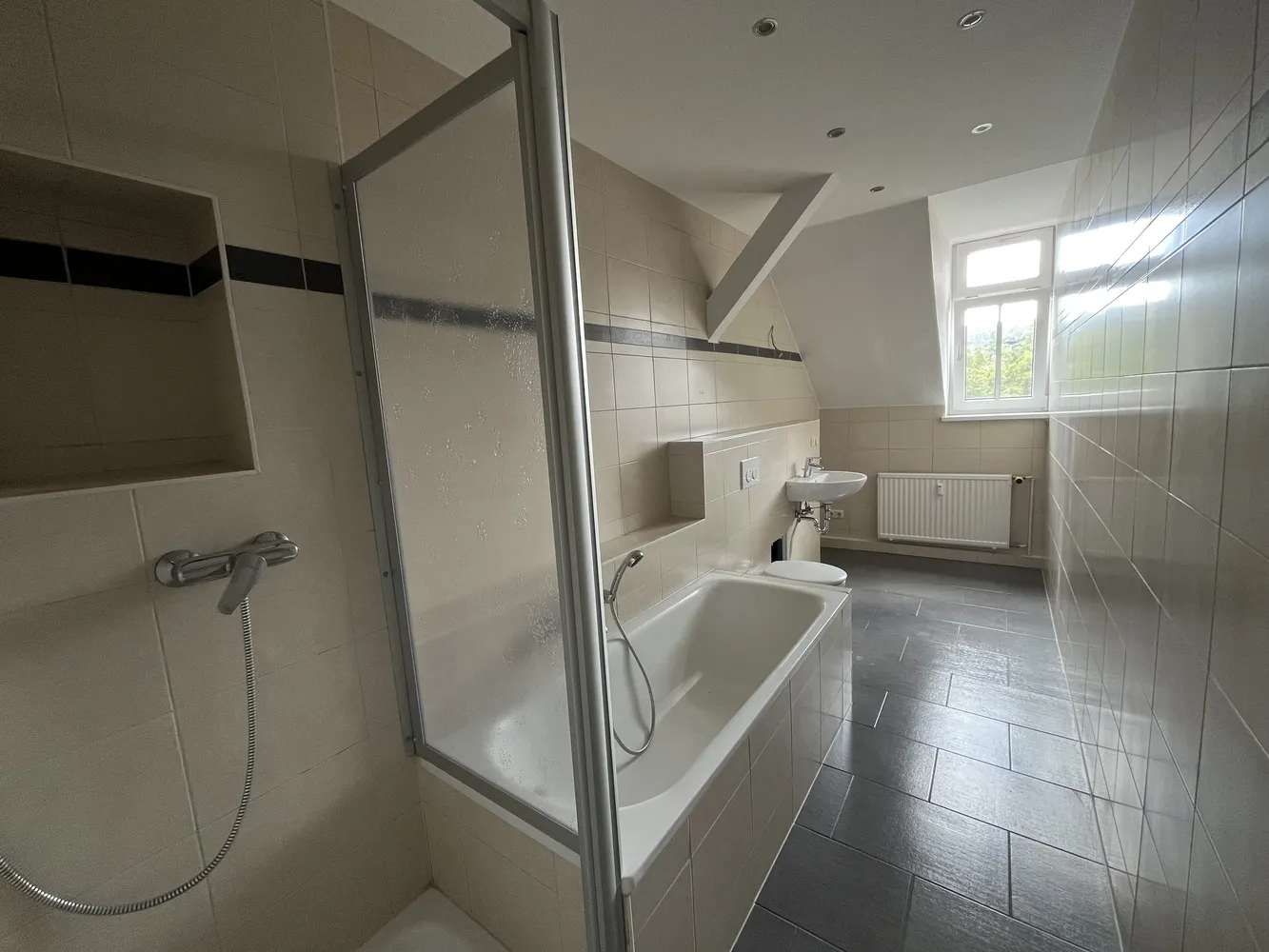 3 room apartment with 90 m² in Chemnitz – Photo 7
