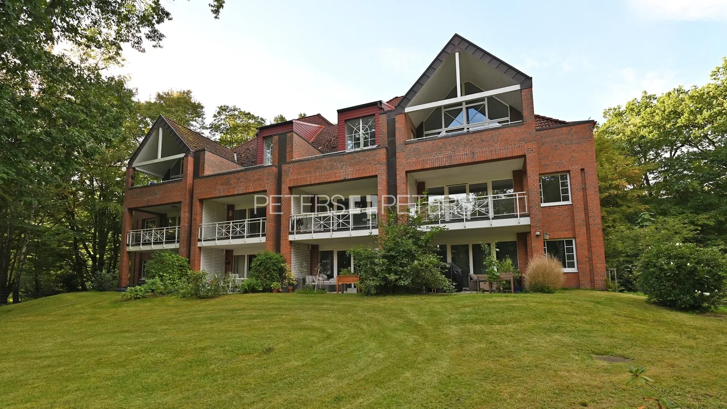 3 Zimmer Wohnung mit 109 m² in Hamburg – Bild 1