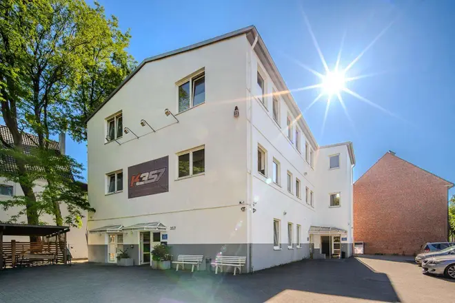 10 Zimmer Haus mit 199 m² in Hamburg – Bild 2
