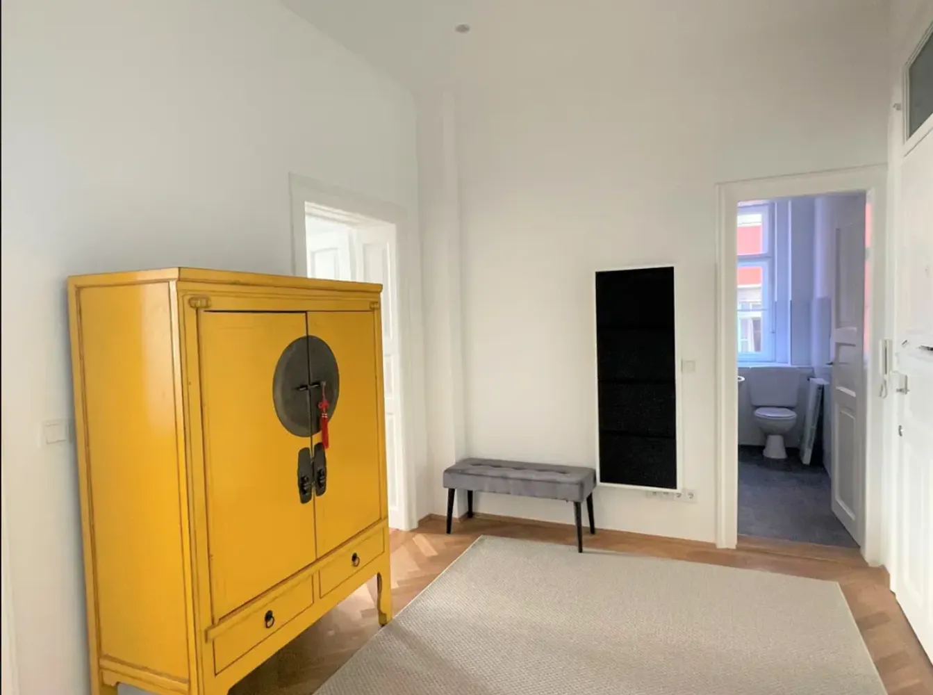 2 Zimmer Wohnung mit 92 m² in München – Bild 6