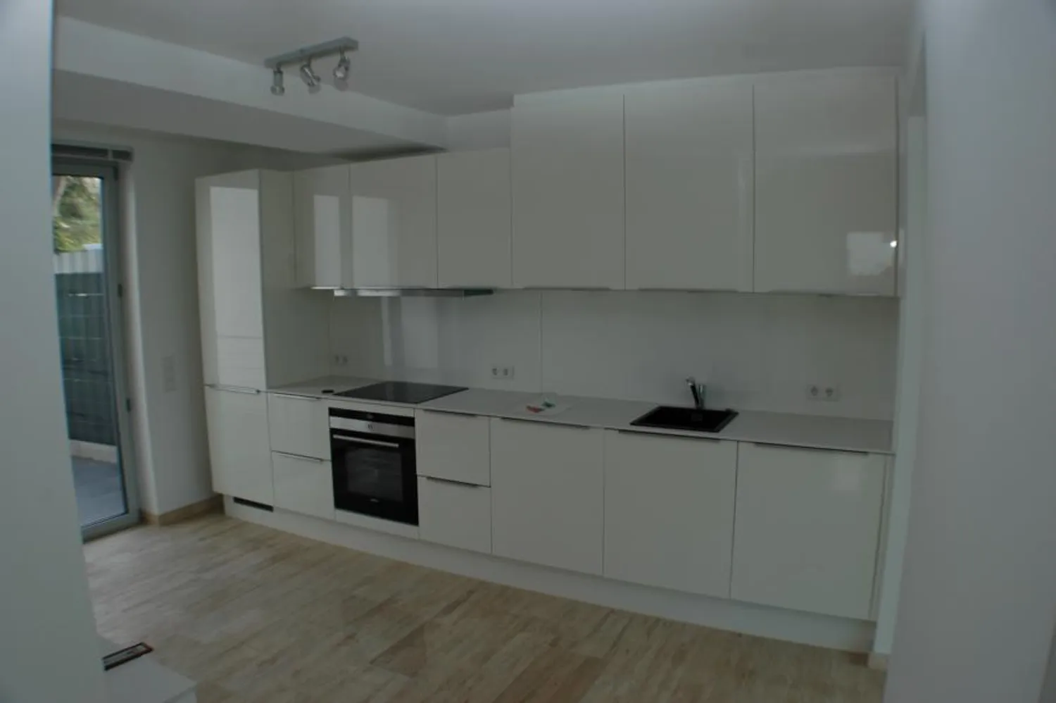 2 Zimmer Wohnung mit 110 m² in Wiesbaden – Bild 5