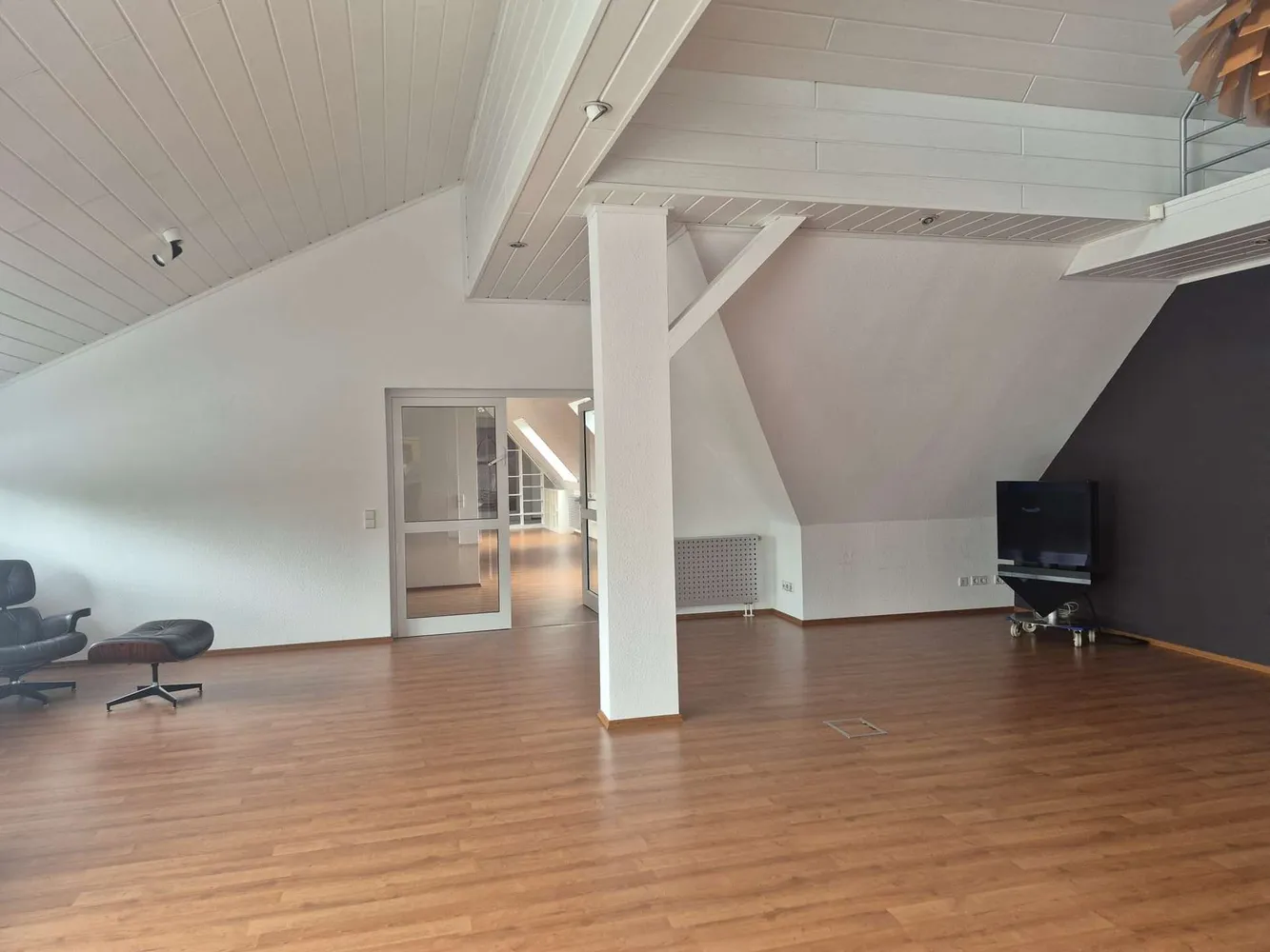 8 room apartment with 240 m² in Kirchheim unter Teck – Photo 1