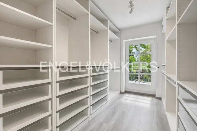 9 room house with 250 m² in Bonn – Photo 9