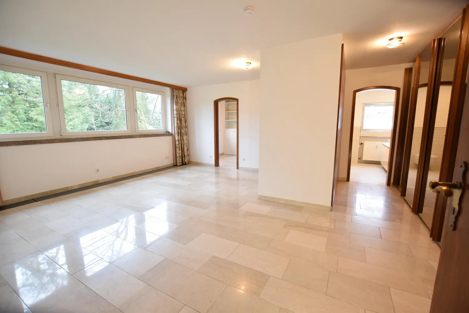 3 Zimmer Wohnung mit 135 m² in Bergisch Gladbach – Bild 1