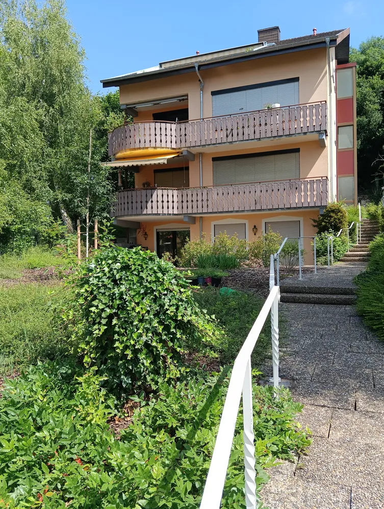 3 Zimmer Wohnung mit 95 m² in Homburg – Bild 3