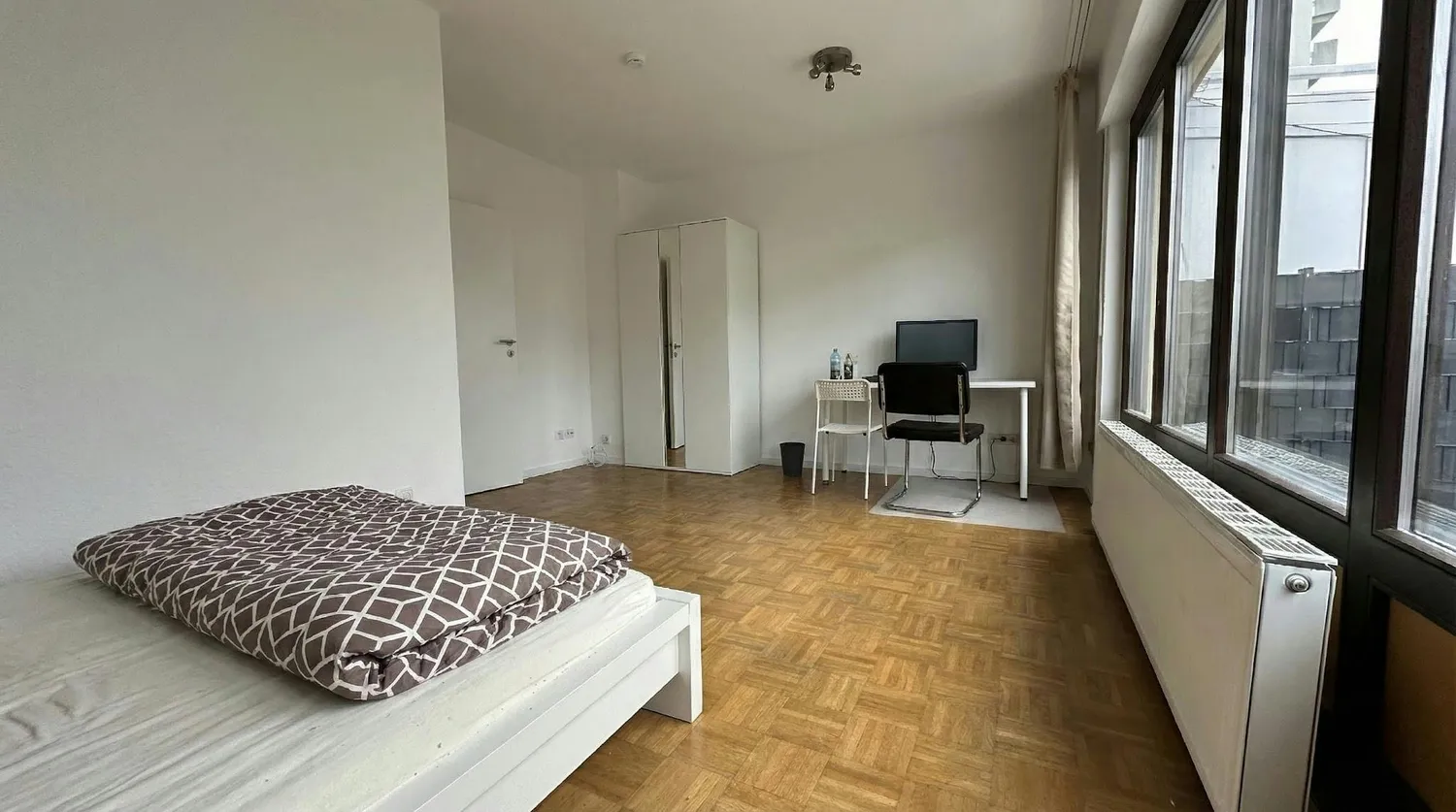 Shared room with 21 m² in Frankfurt am Main – Photo 2