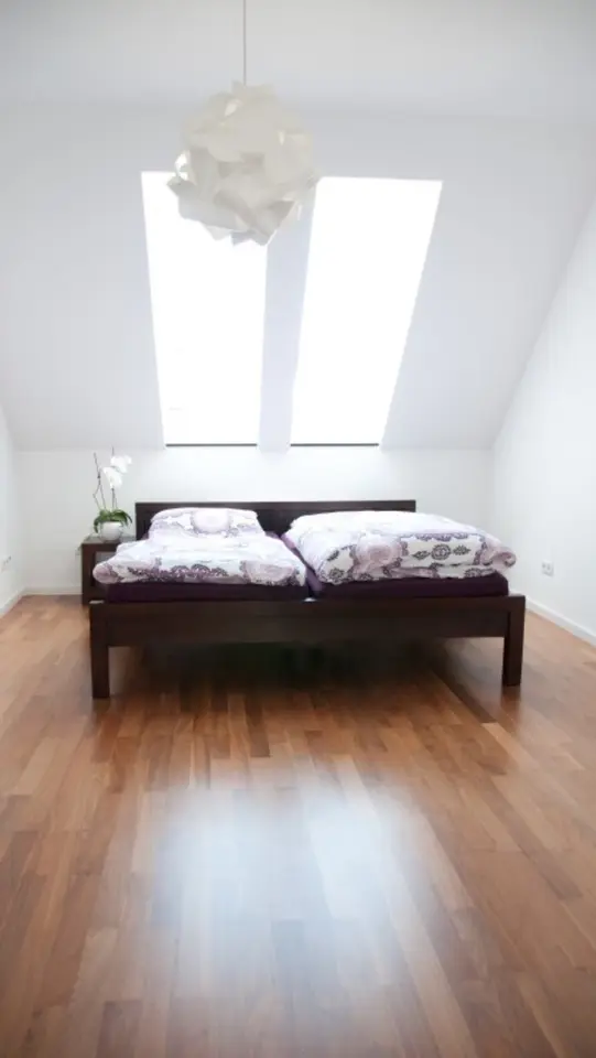 4 Zimmer Wohnung mit 118 m² in Hannover – Bild 2