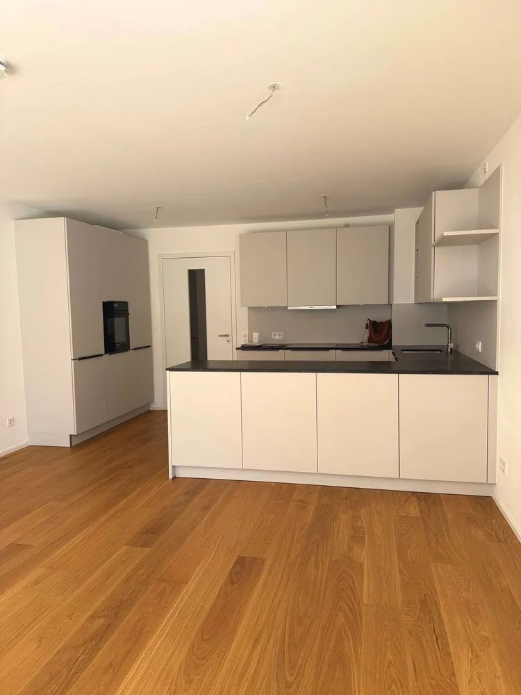 2 Zimmer Wohnung mit 92 m² in München – Bild 8