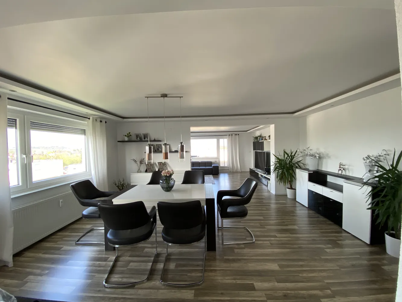 4 Zimmer Wohnung mit 130 m² in Böblingen – Bild 3