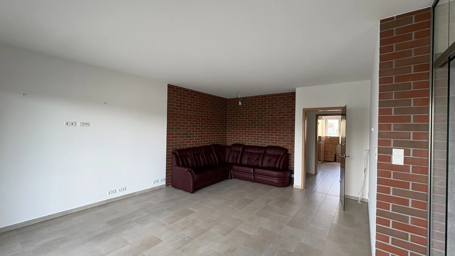 5 Zimmer Wohnung mit 94 m² in Magdeburg – Bild 4