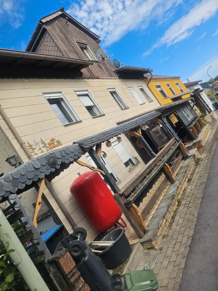 5 Zimmer Haus mit 80 m² in Saarbrücken – Bild 1