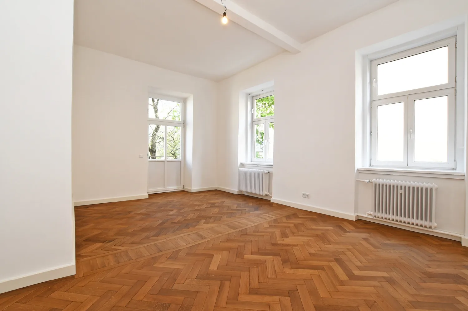5 Zimmer Wohnung mit 148 m² in München – Bild 2