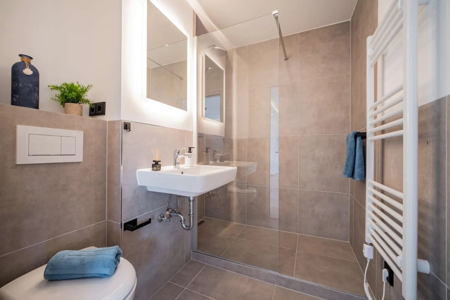 5 Zimmer Wohnung mit 15 m² in München – Bild 3