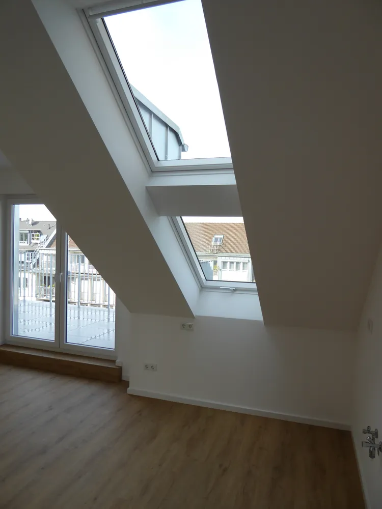 2 Zimmer Wohnung mit 77 m² in Düsseldorf – Bild 3