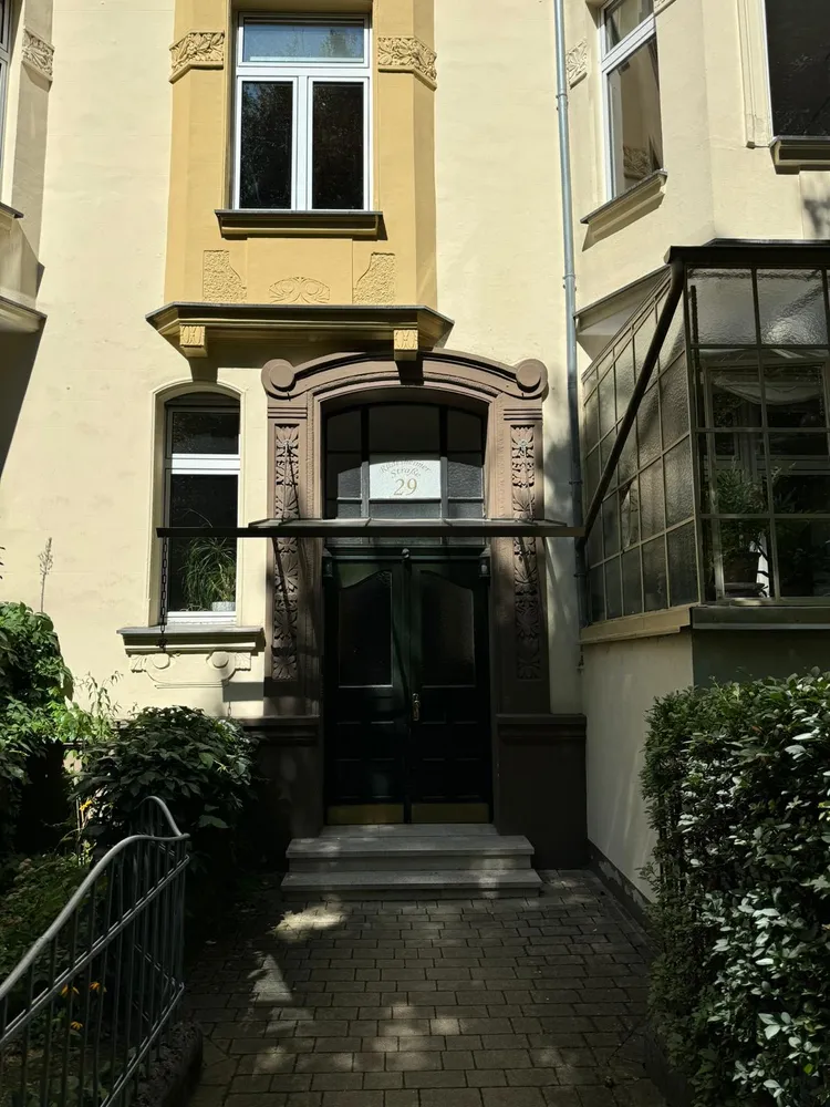 4 Zimmer Wohnung mit 100 m² in Wiesbaden – Bild 4