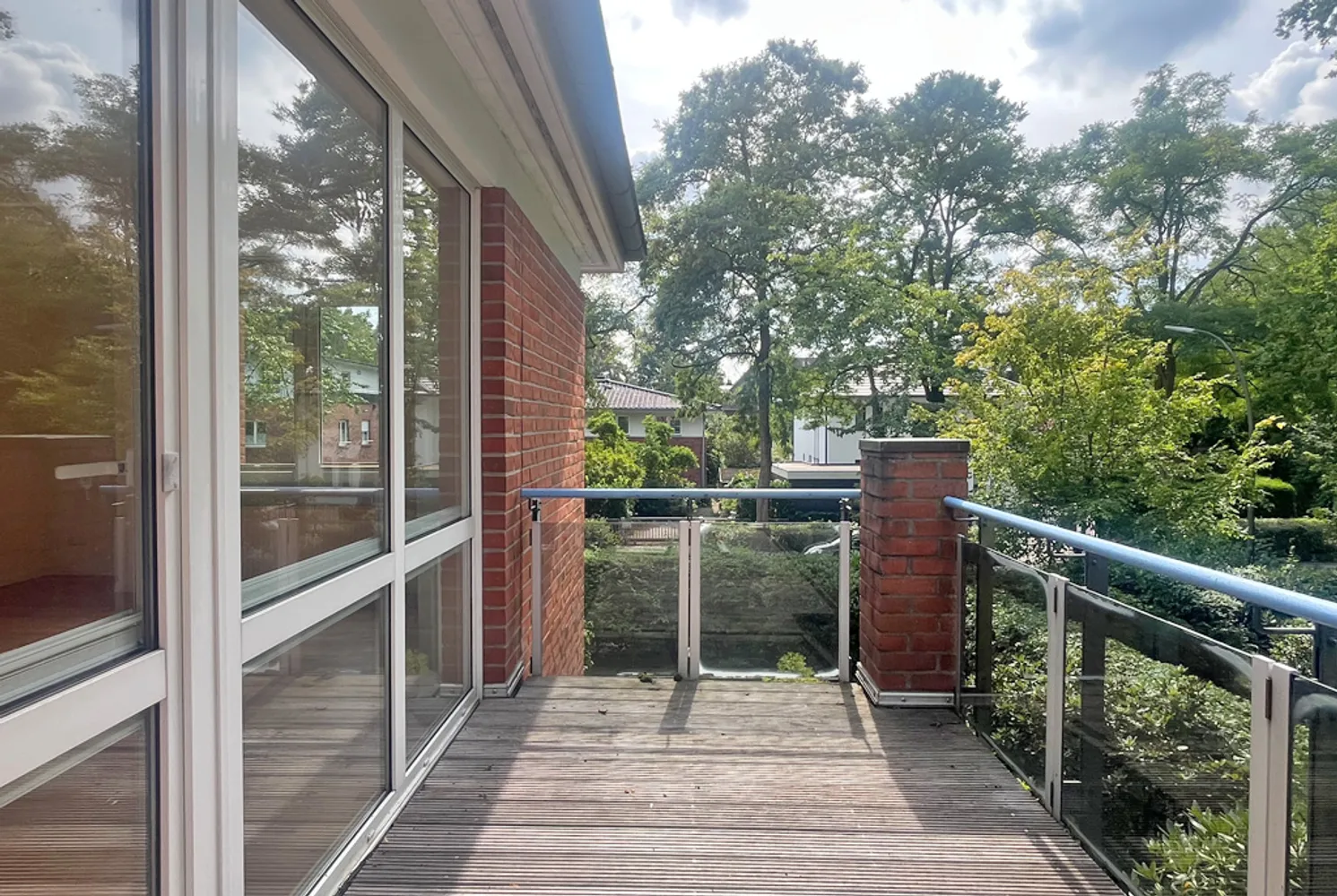 4 Zimmer Wohnung mit 102 m² in Hamburg – Bild 1