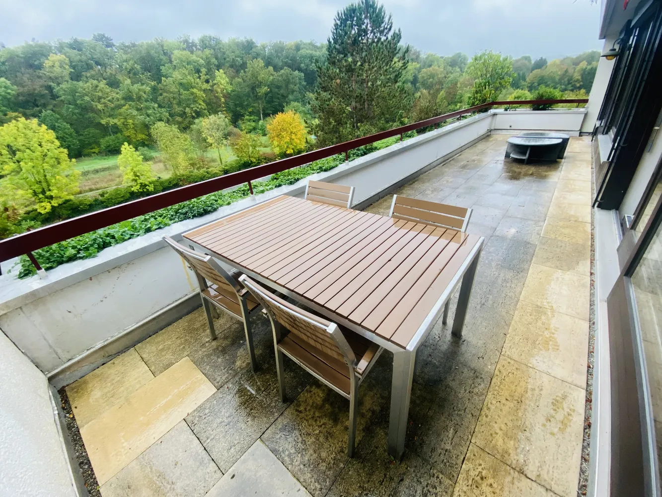 4 Zimmer Wohnung mit 110 m² in Stuttgart – Bild 1