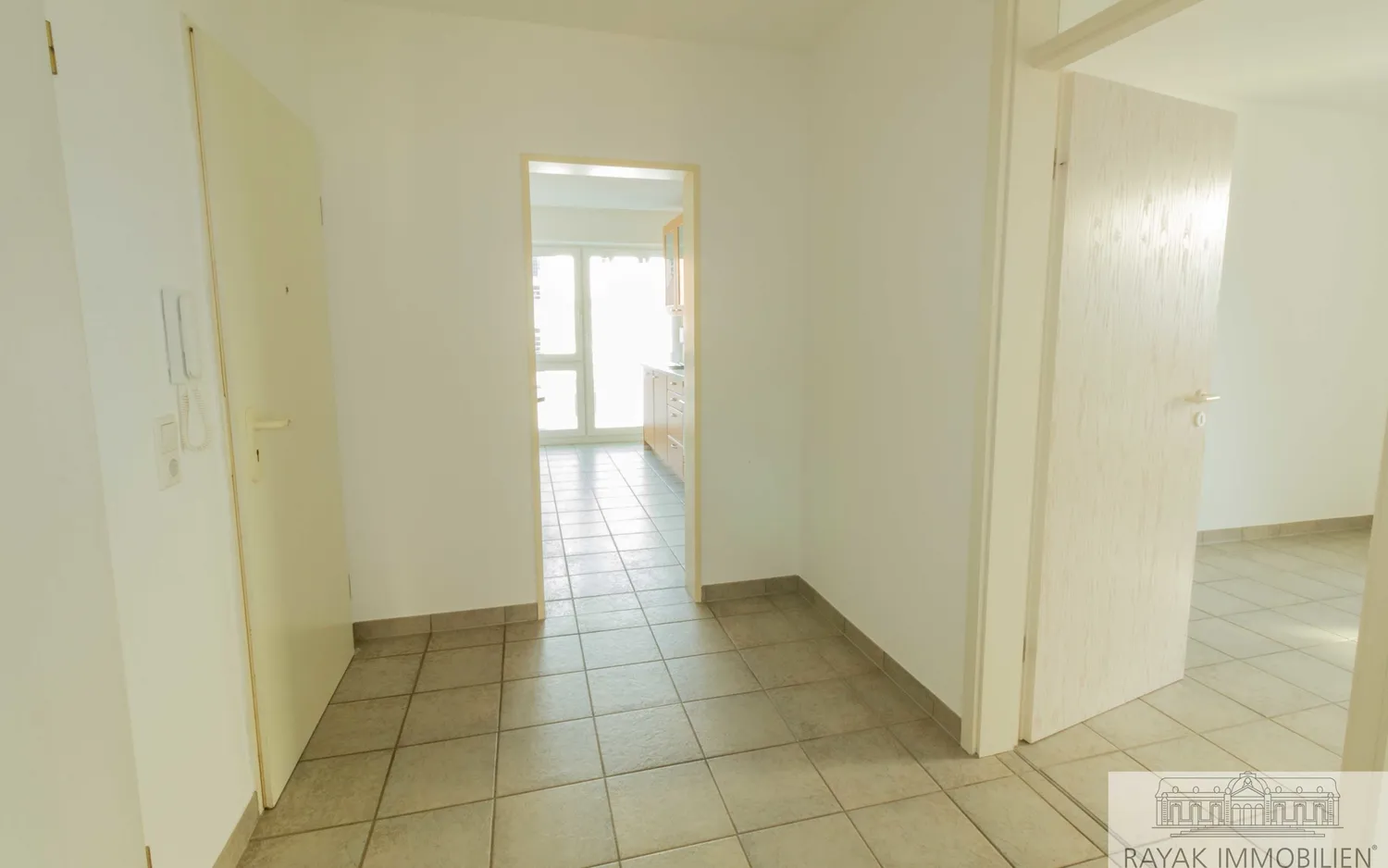 3 Zimmer Wohnung mit 107 m² in Düsseldorf – Bild 4