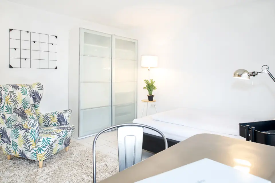 WG-Zimmer mit 14 m² in Leonberg – Bild 1