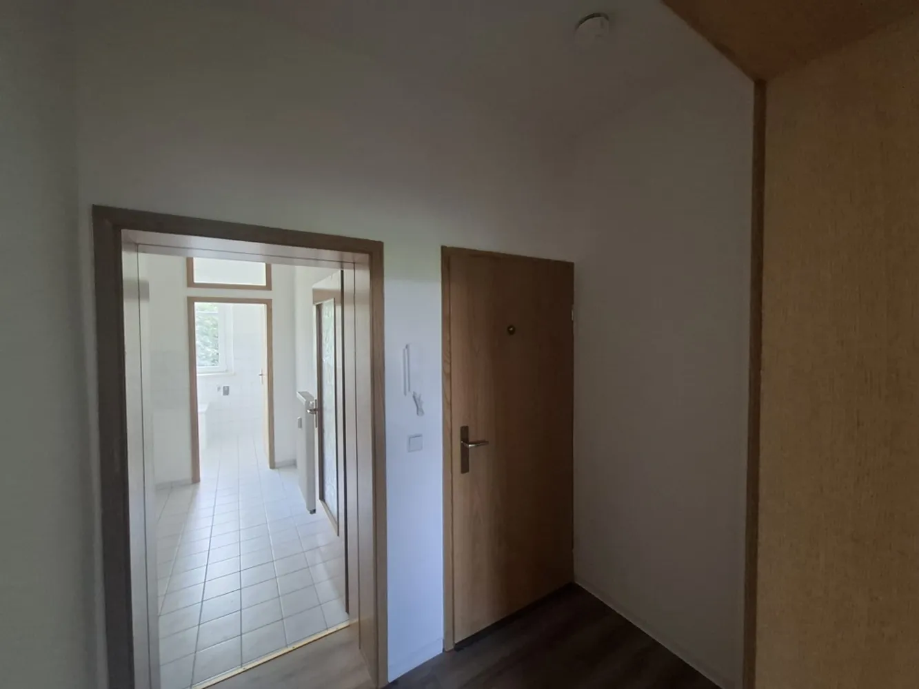 1 Zimmer Wohnung mit 37 m² in Naumburg (Saale) – Bild 4