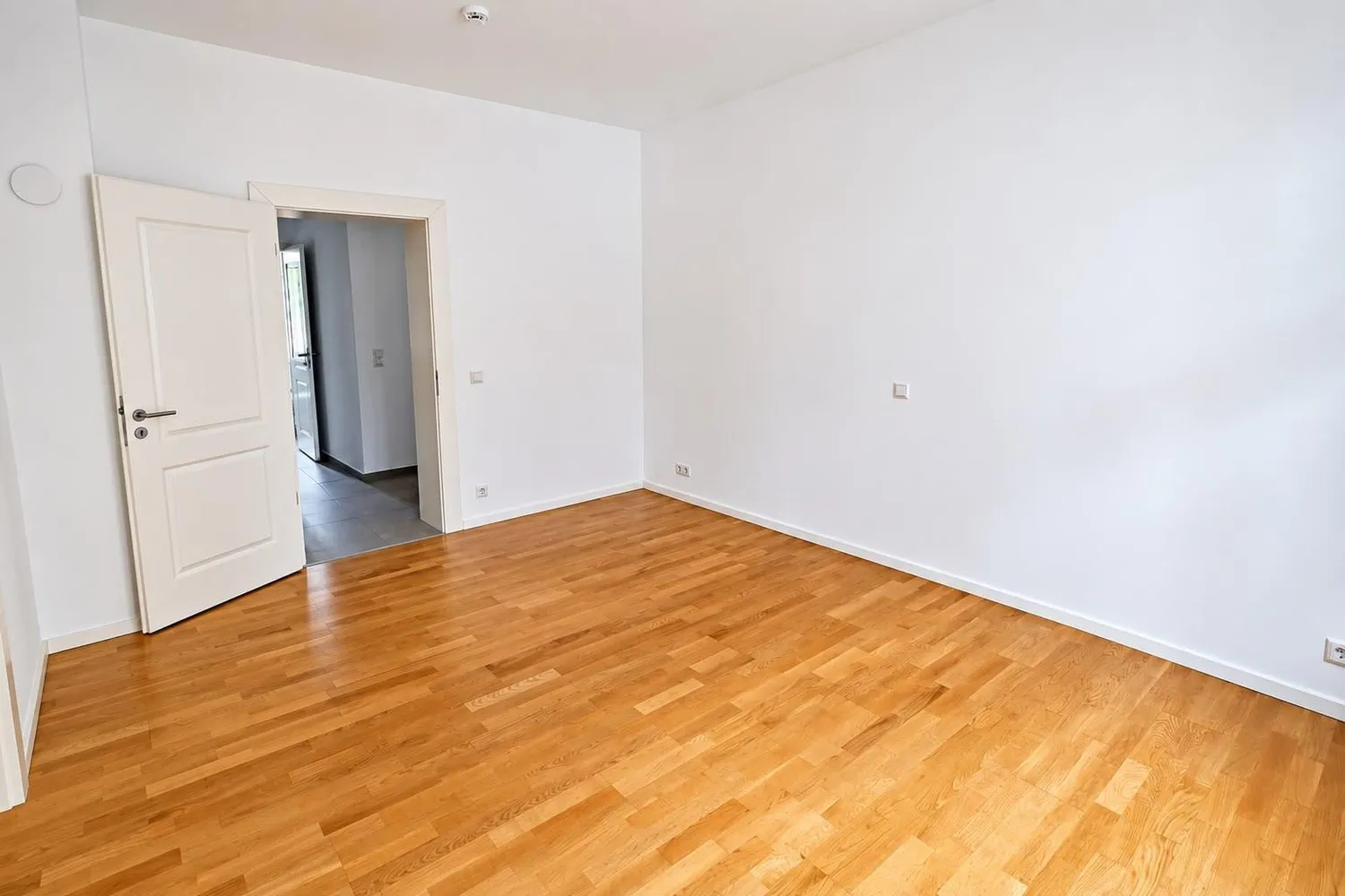 4 Zimmer Wohnung mit 96 m² in Nürnberg – Bild 3