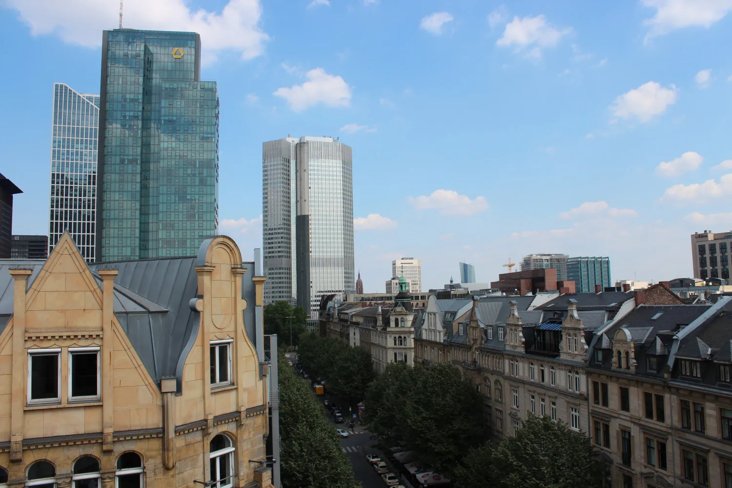 3 Zimmer Wohnung mit 160 m² in Frankfurt am Main – Bild 3