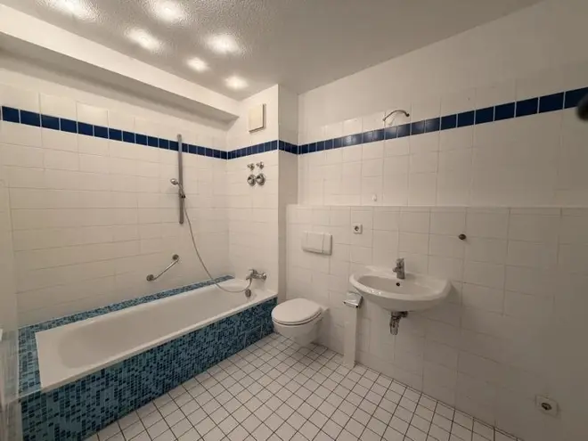 4 Zimmer Wohnung mit 93 m² in Berlin – Bild 2