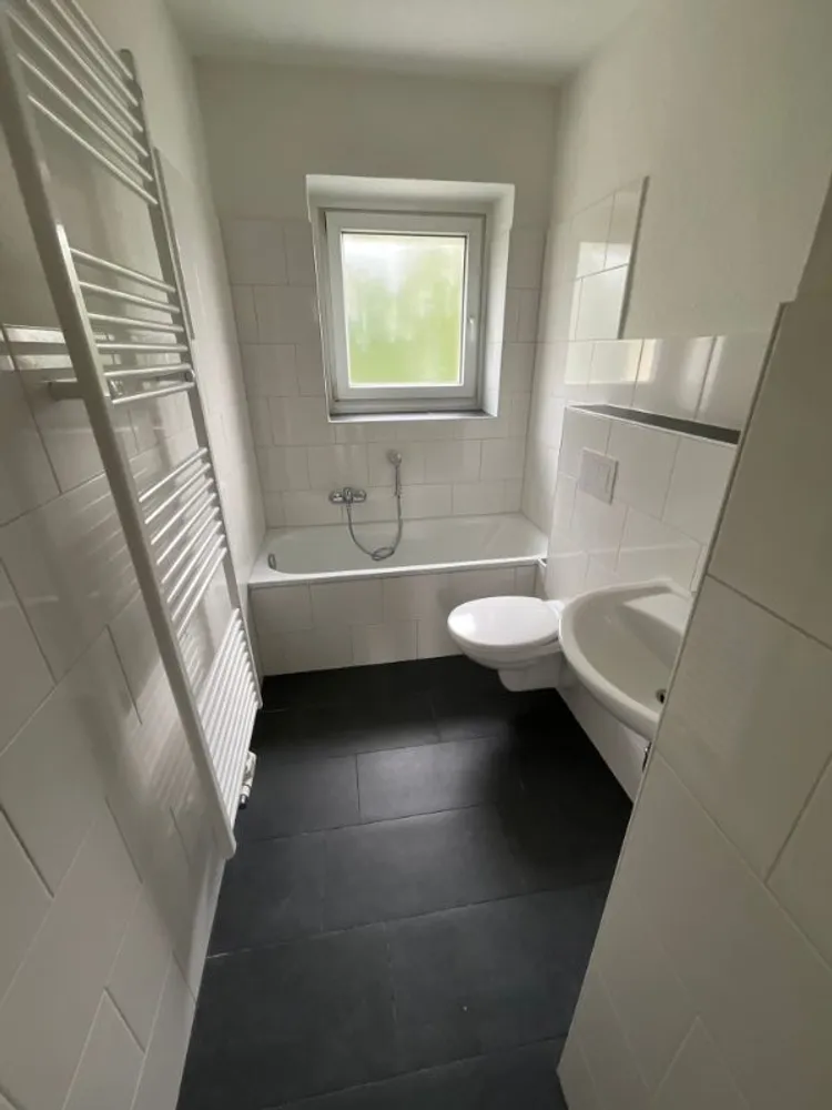 4 room apartment with 64 m² in Gelsenkirchen – Photo 8